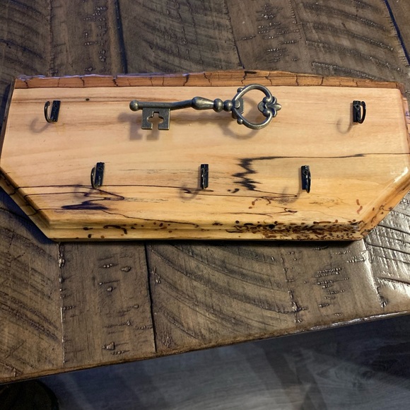 Live edge wood epoxy Key wall holders - Picture 2 of 2